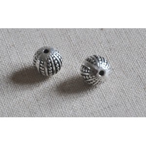 Perle en metal sculpté diam 10mm   (lot de 2)