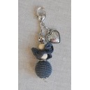 Bijou de Sac porte clés  "Gris, Perle au crochet"
