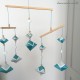 Mobile géométrique en bois et fil de coton pour chambre de bébé, modèle Turquoise clair, Turquoise foncé et Blanc