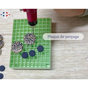 plaque de perçage pour argile polymère